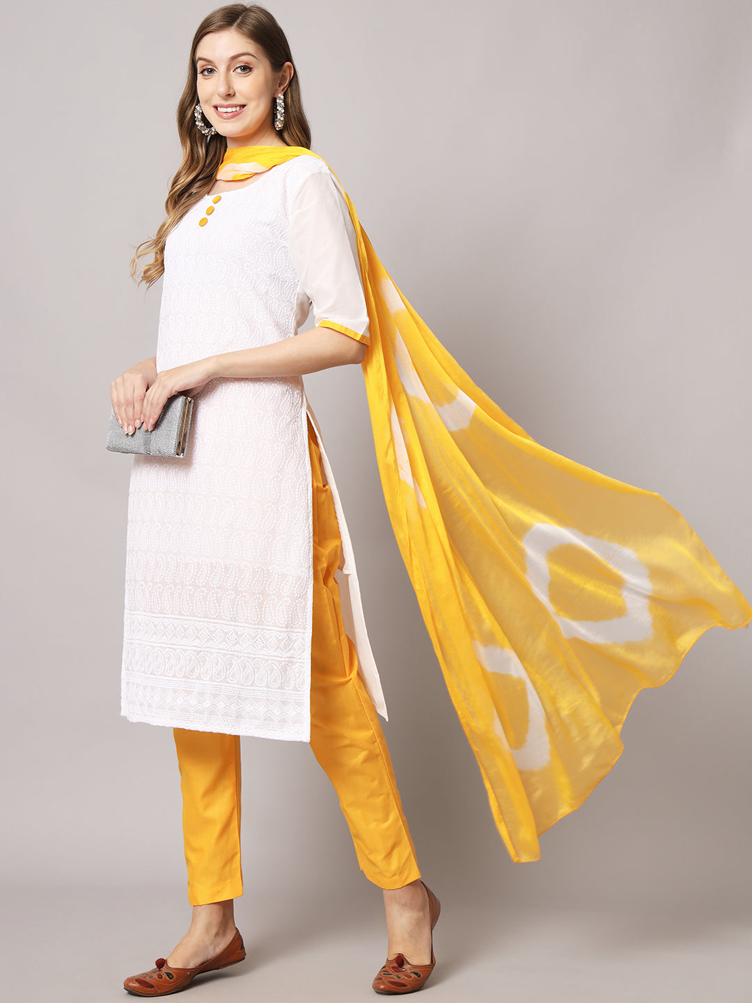 Cotton blend chikenkari kurta set with dupatta