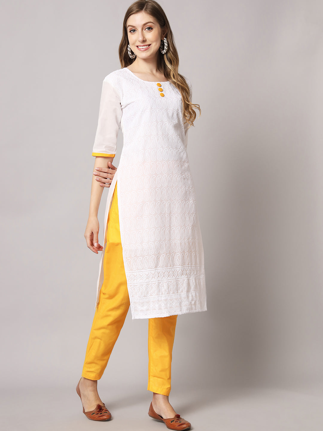 Cotton blend chikenkari kurta set with dupatta