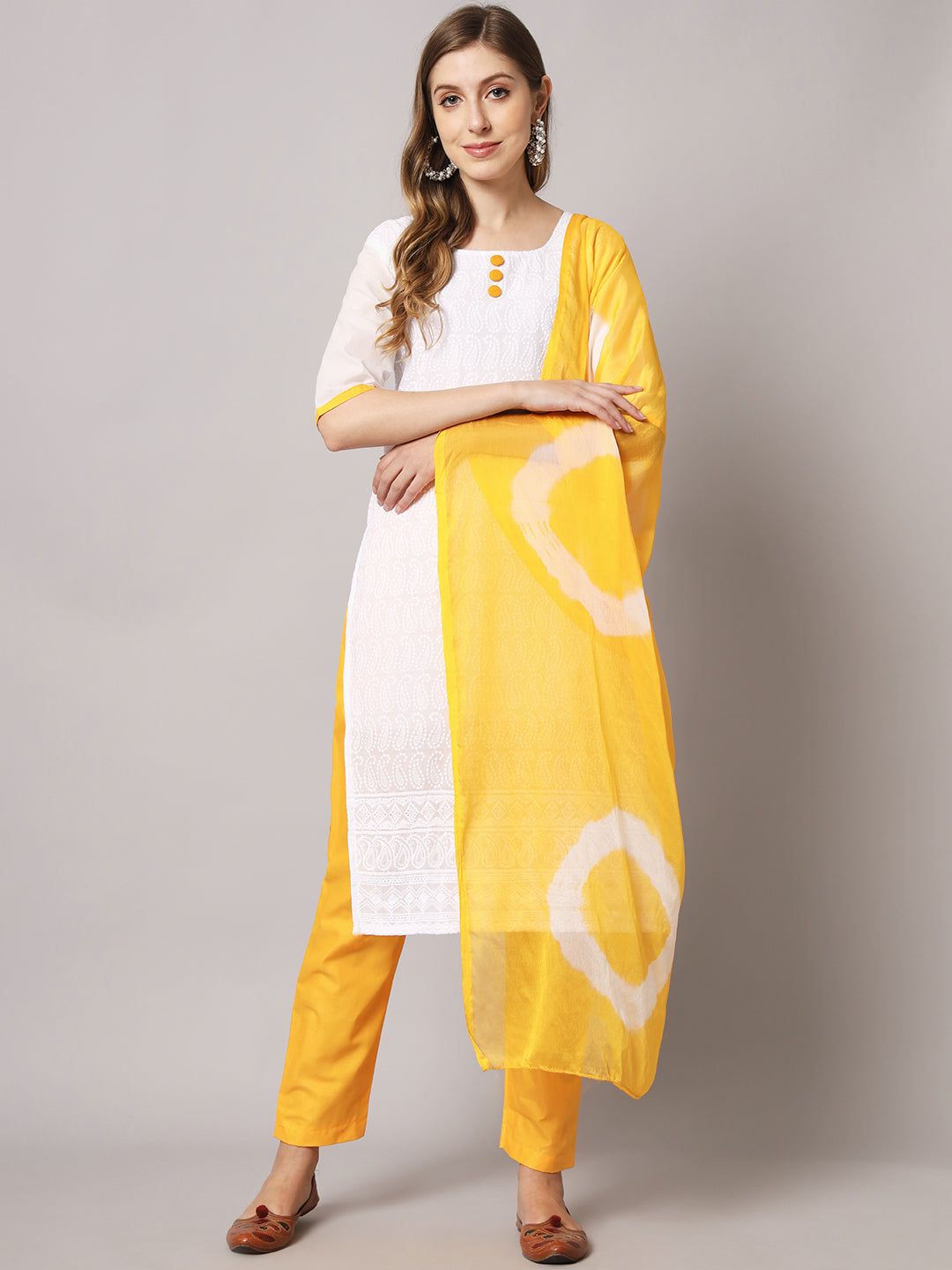 Cotton blend chikenkari kurta set with dupatta