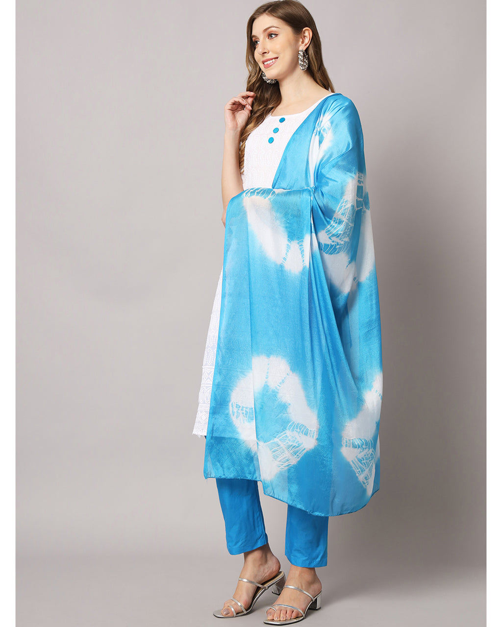 Cotton blend chikenkari kurta set with dupatta