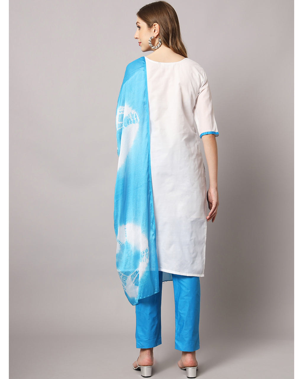 Cotton blend chikenkari kurta set with dupatta