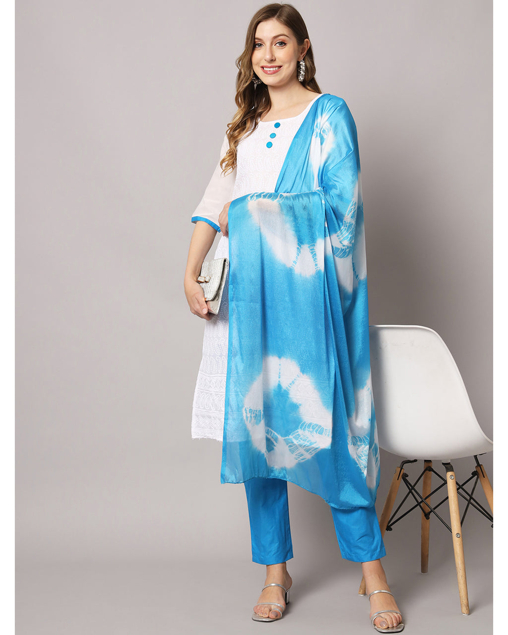 Cotton blend chikenkari kurta set with dupatta